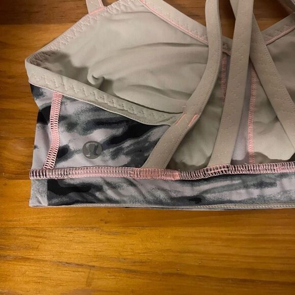 Lululemon Sports Bra 6 - Picture 3 of 6